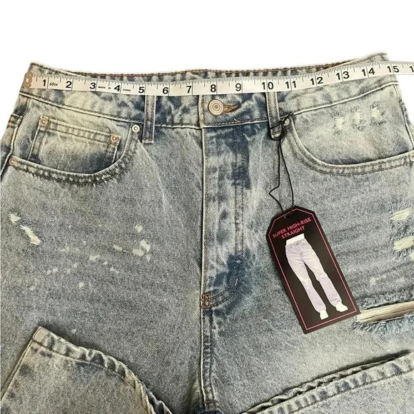 No Bounderies Super High Rise Straight Relaxed Distressed Button Fly Mom Jeans - Picture 7 of 13